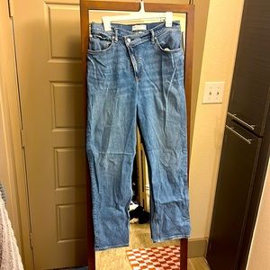 Abercrombie curve love jeans size 30/10, cross seam zipper detail